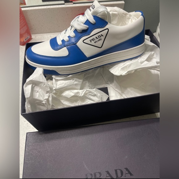 I’m selling these new Prada shoes, they are size 8 and fit like a size9 - Picture 3 of 4